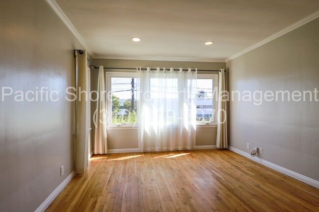 Building Photo - 3221 Nebraska Ave