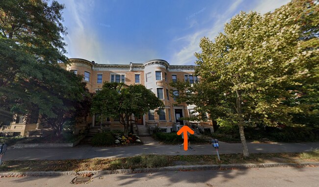 Foto del edificio - 1728 Beacon St