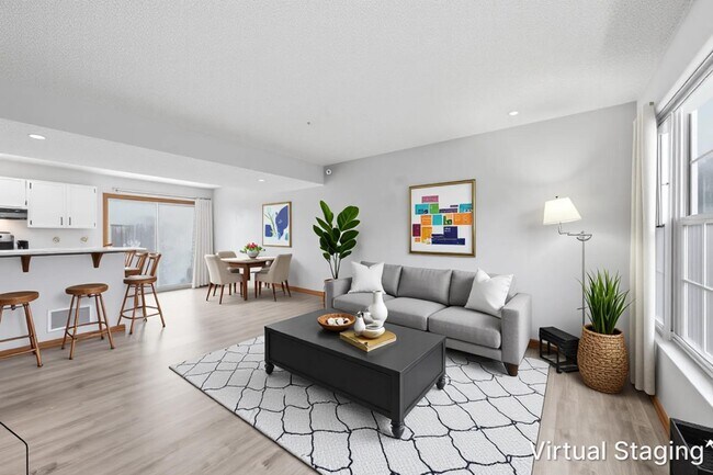 Foto del edificio - 4916 Stoneybrook Blvd