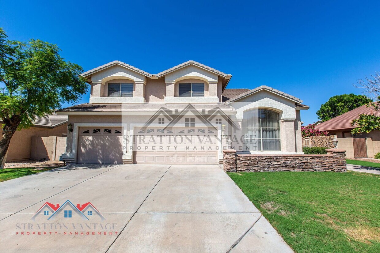 Photo - 960 E Constitution Dr