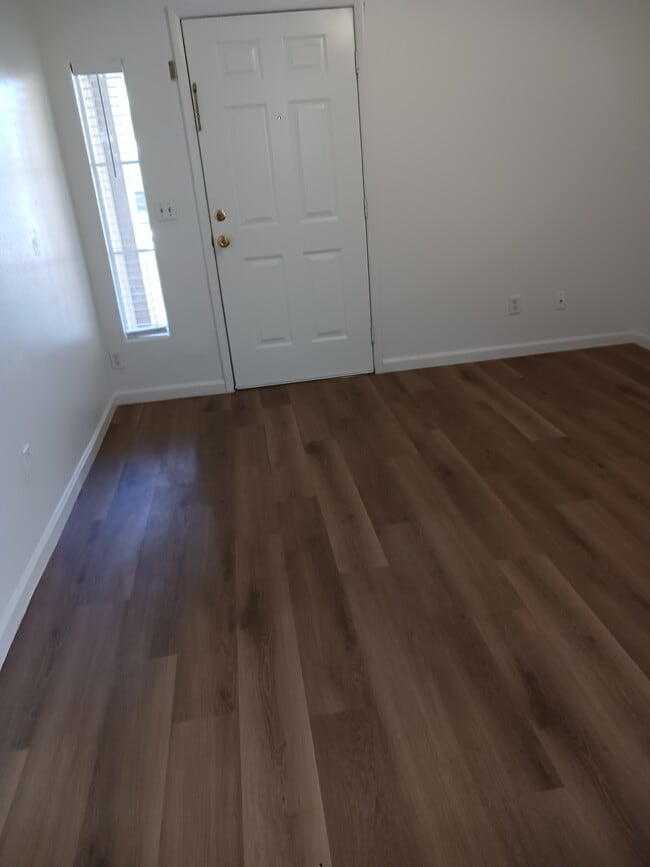 Building Photo - 429 I St