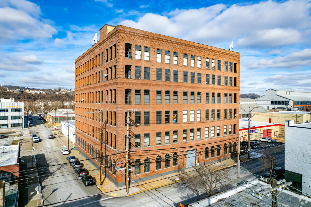 Primary Photo - The Strip Lofts