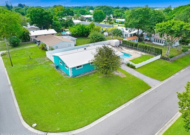 Building Photo - 4189 Hammock Dr