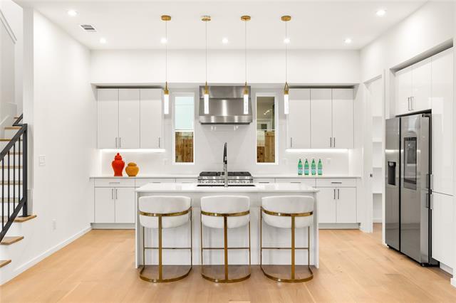 Foto del edificio - 825 Nomas St