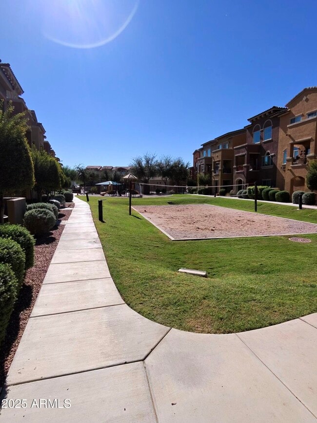 Building Photo - 240 W Juniper Ave