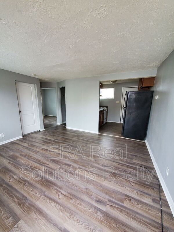 Foto del edificio - 1045 Leona Ave