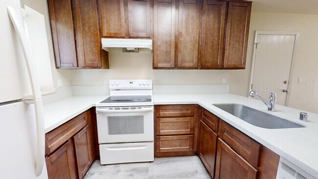 Foto del edificio - 2720-2724 Bravado Drive