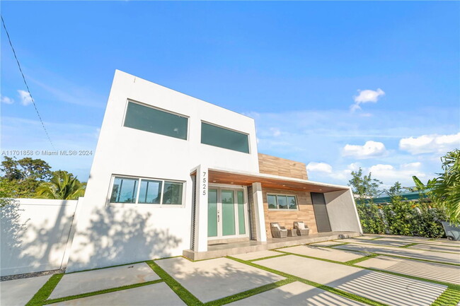 Photo - 7525 Buccaneer Ave House