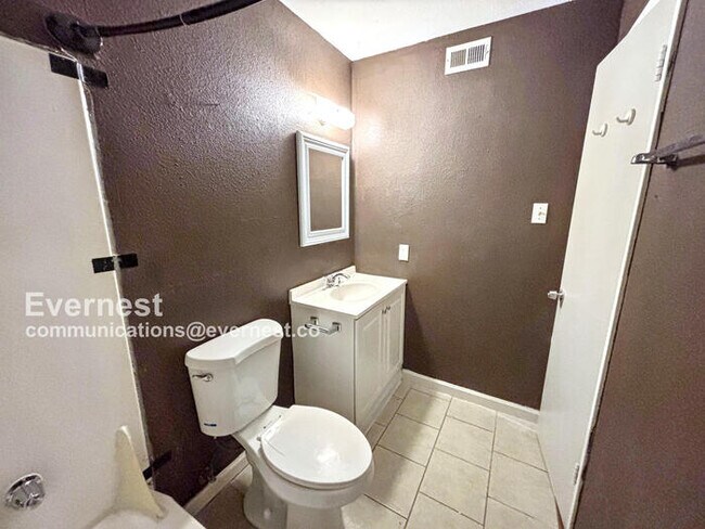 Foto del edificio - 710 E Dean Keeton St