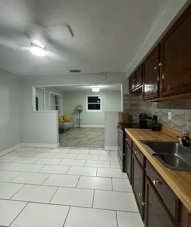 Foto del edificio - 711 E 129th Ave