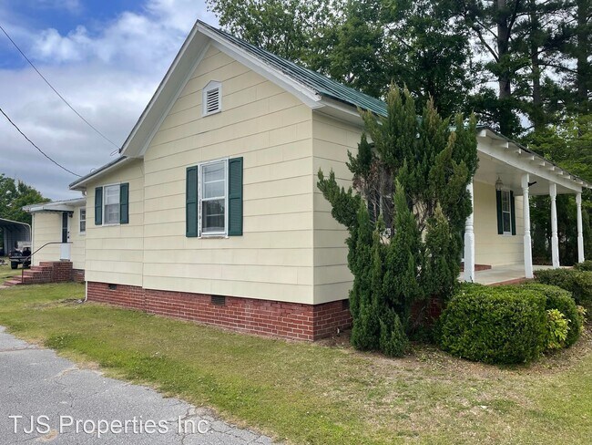 Building Photo - 3 br, 2 bath House - 408 S Main Street