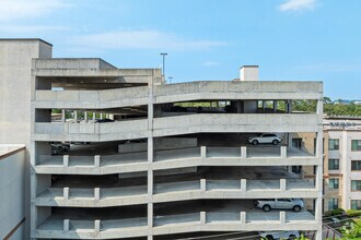 Building Photo - 7-Seventy