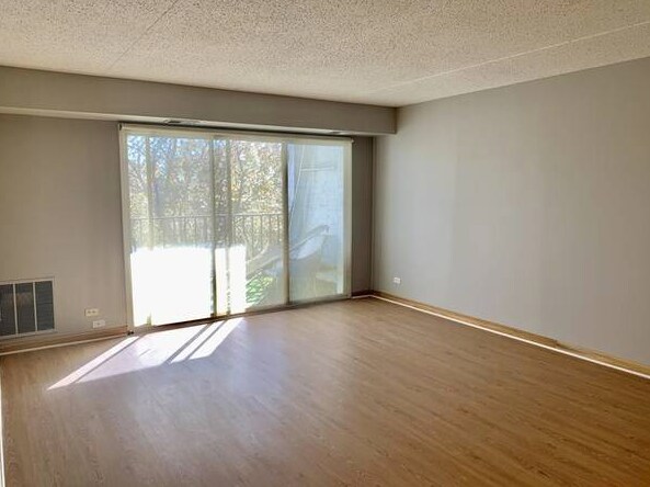 Foto del edificio - 475 Plum Creek Dr