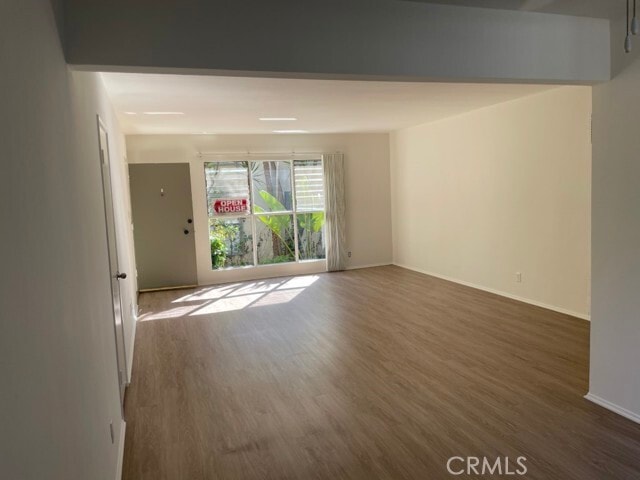 Building Photo - 630 San Vicente Blvd