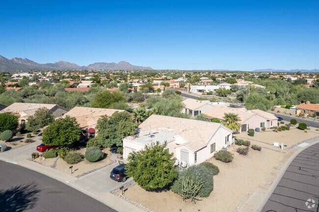 Building Photo - 13834 N Cambria Dr
