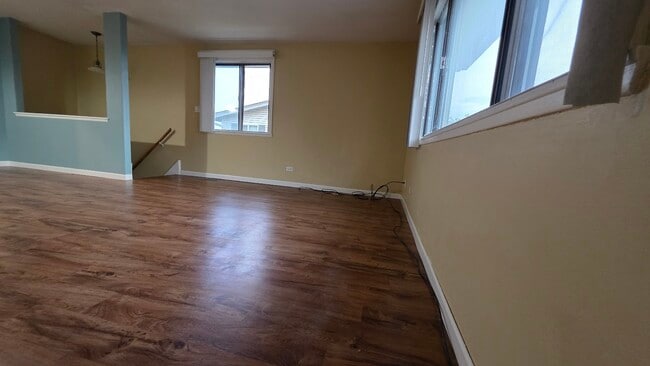 Living room - 317 Whidah Ct