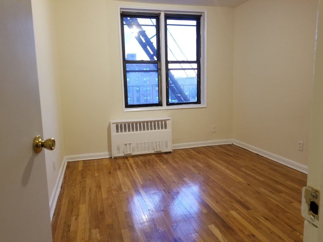 Foto principal - 2300 Ocean Ave