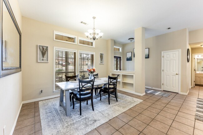 Foto del edificio - 3658 Redbud Ln