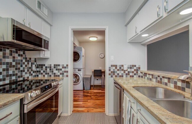 Foto del edificio - 4637 Wild Indigo St