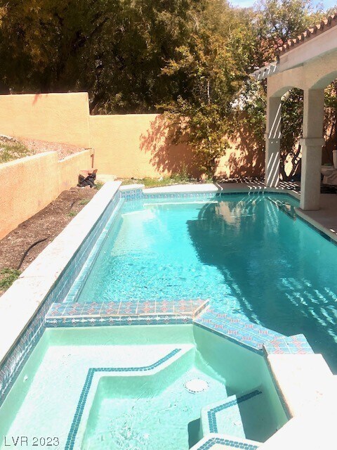 Foto principal - 8304 Sedona Sunrise Dr