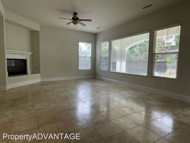 Building Photo - 4 br, 4.5 bath House - 7081 Corintia Street