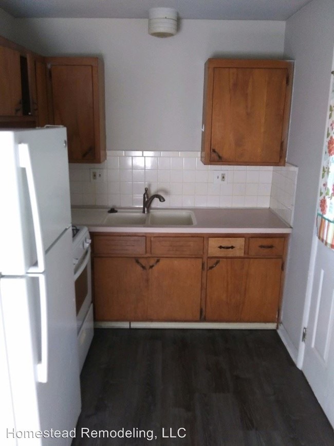 Building Photo - 2 br, 1 bath House - 9420 East 13th S.