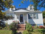Primary Photo - Single family home with 4-bedroom, 2 full ...