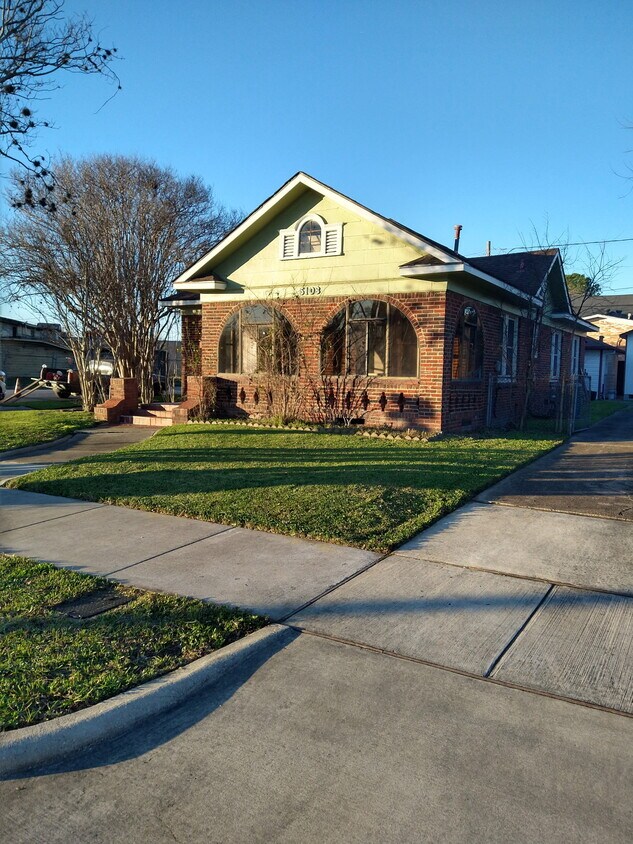 Foto principal - 5103 Mulford St