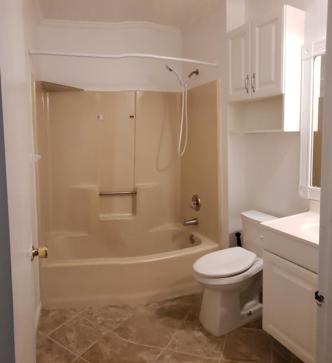 Foto del edificio - 5316 Treetops Dr