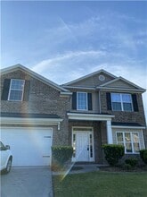 Building Photo - 120 Iron Horse Spur