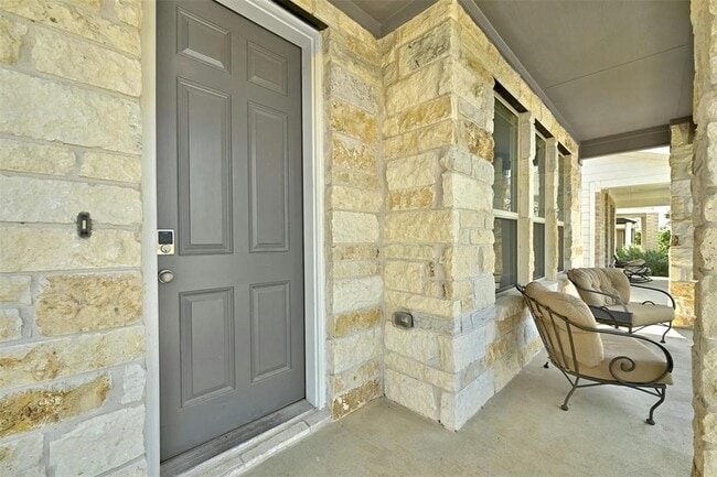 Building Photo - 8008 Lennon Dr