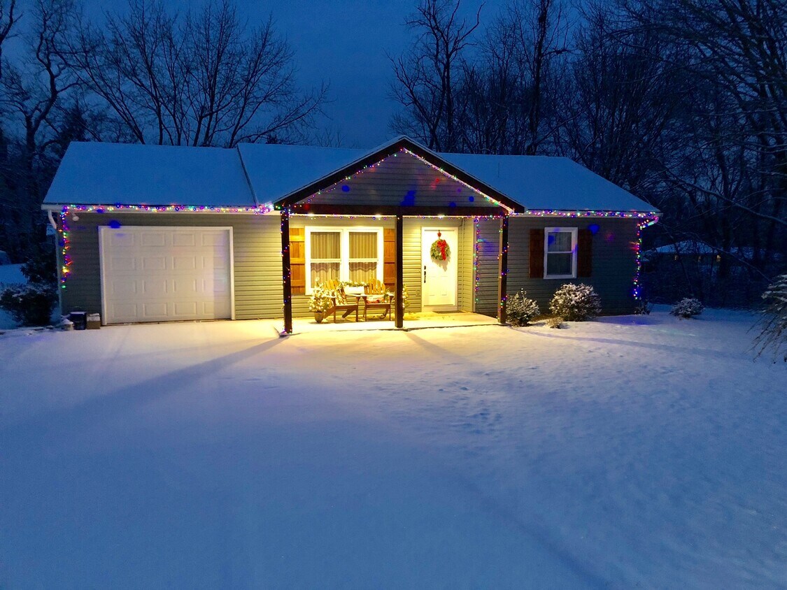 141 Arlyne Ave, Montoursville, PA 17754 House Rental in Montoursville