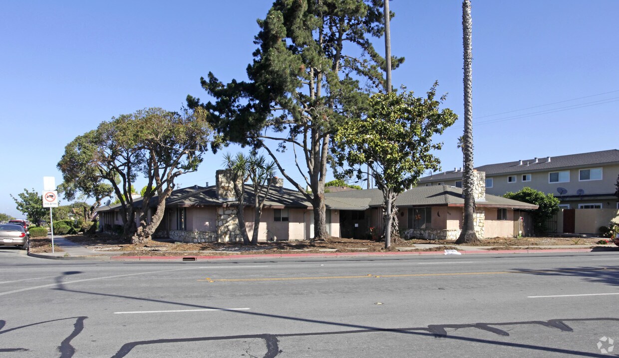 1010 W Alisal St, Salinas, CA 93901 1010 W Alisal St Salinas, CA