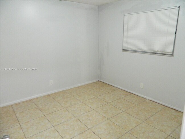Building Photo - 1255 NW 27th Ave