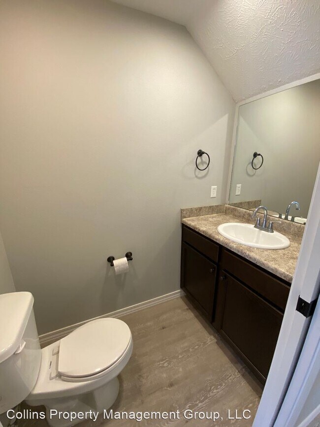 Building Photo - 3 br, 2.5 bath House - 1310 S. Lexington A...