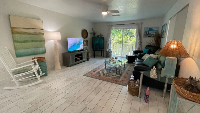 Foto del edificio - Melbourne Beach Condo -Available Now!