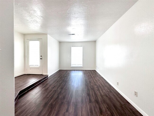 Foto del edificio - 9270 Theysen Dr