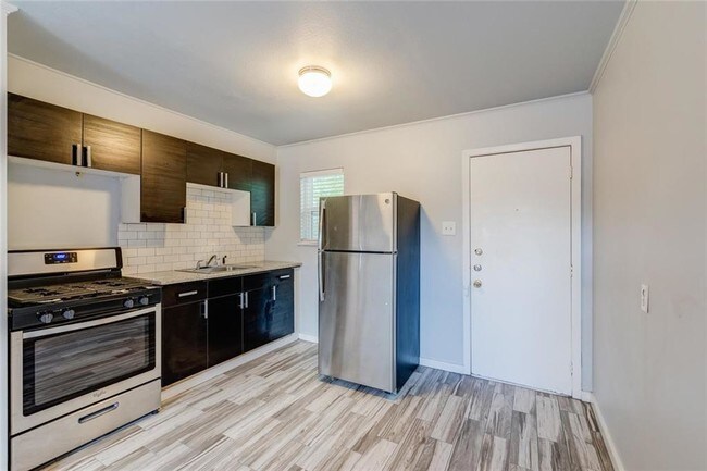 Foto del edificio - 1161 Eastfield Ave