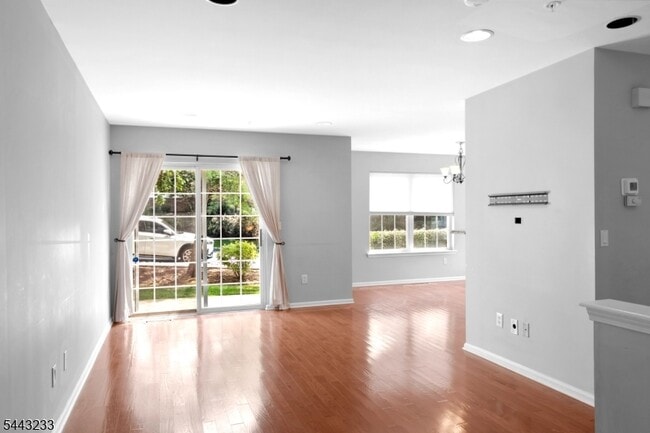 Building Photo - 418 Dalton Ct