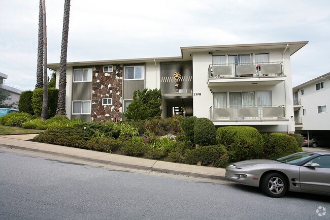 Foto del edificio - 1308 Palos Verdes Dr