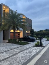 Building Photo - 970 Excellence Cir