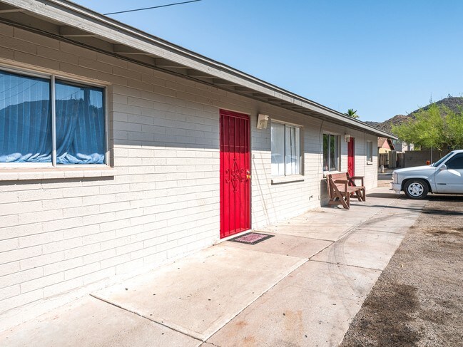 Building Photo - 10035 N 11th Ave