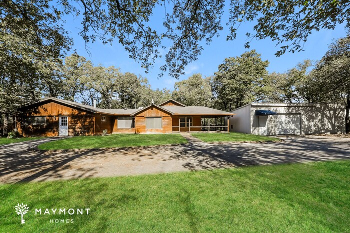 Foto principal - 1801 Whispering Oaks St