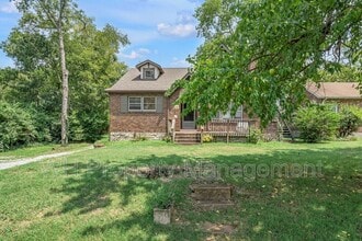 Building Photo - 402 Acklen Park Dr
