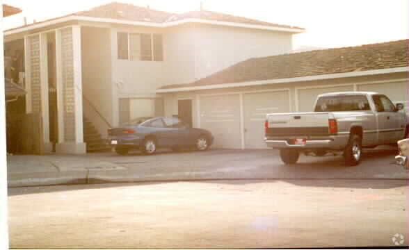 Building Photo - 3435 Redwood Ct