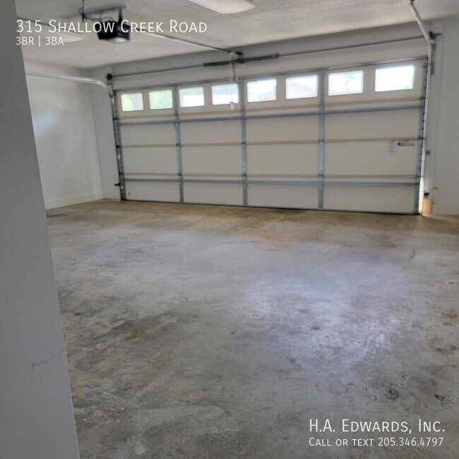Building Photo - 315 Shallow Creek Rd