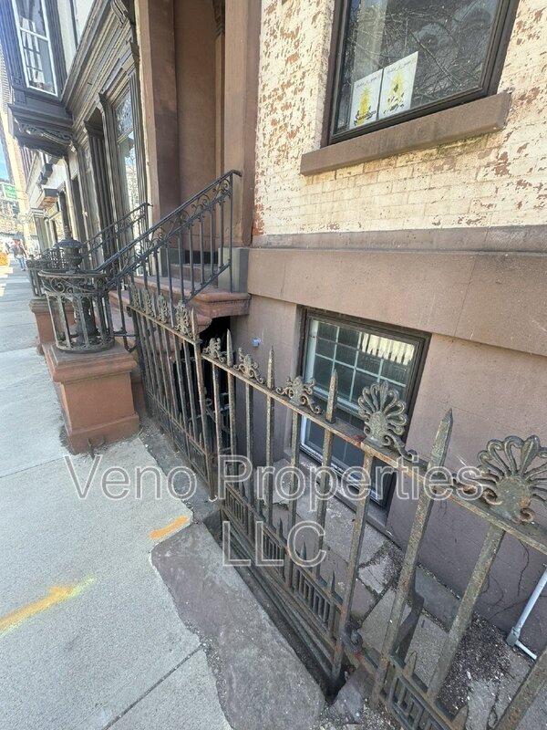 Foto del edificio - 16 2nd St