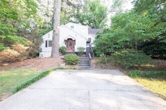 Building Photo - 776 Valley Brook Rd