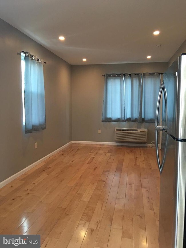 Foto del edificio - 2355 S Bucknell St