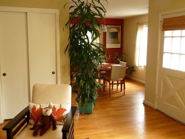 Foto del edificio - 3703 Husted Dr